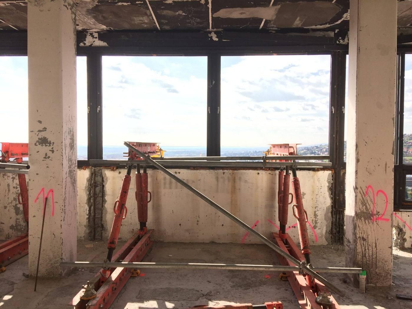Pécs High-Rise demolition