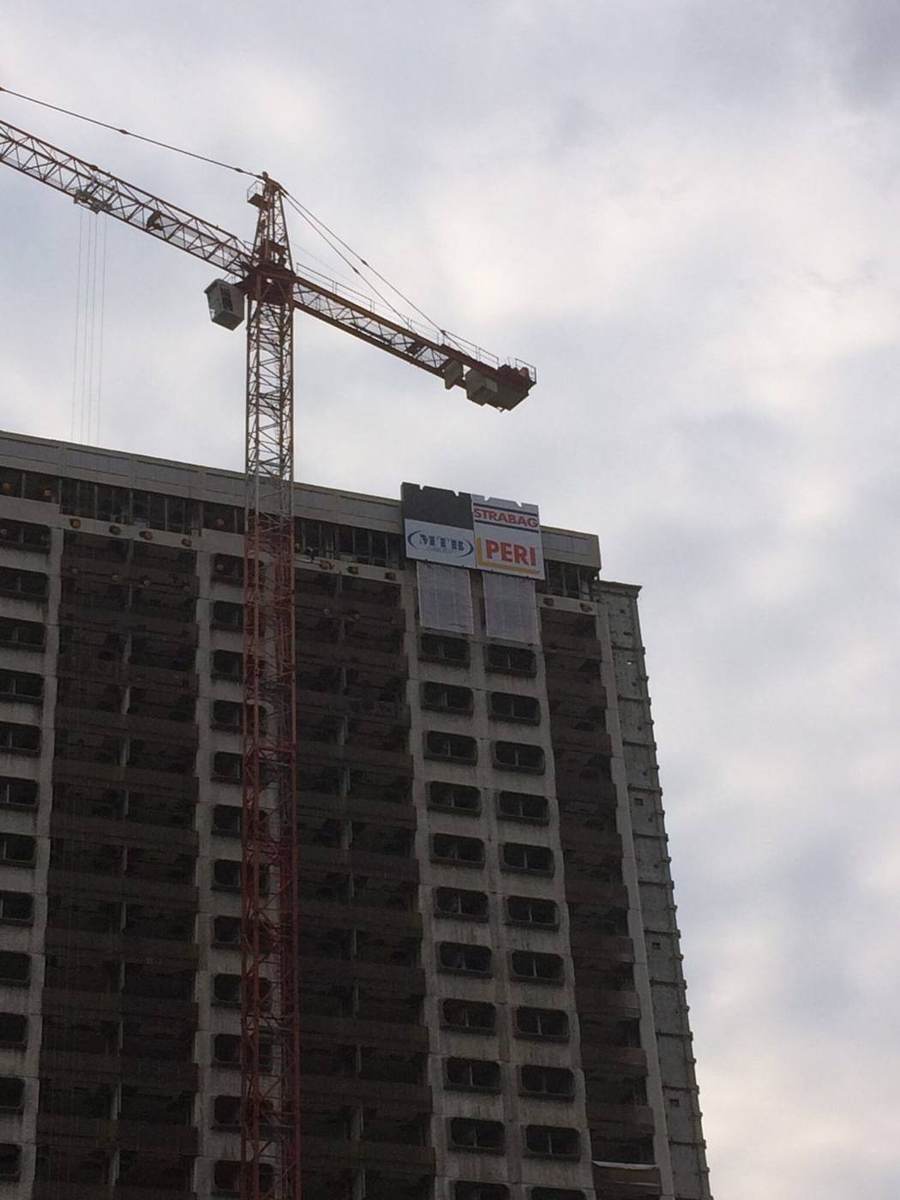 Pécs High-Rise demolition